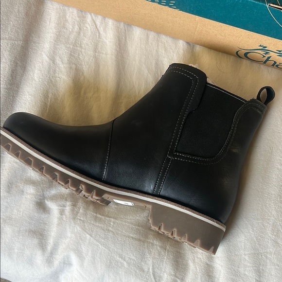 Chaco Black Leather Winter Boots with Tan Soles - Picture 3 of 5